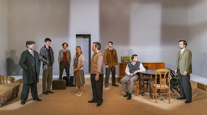 Almada | Estreia nacional de “Um assobio no escuro”