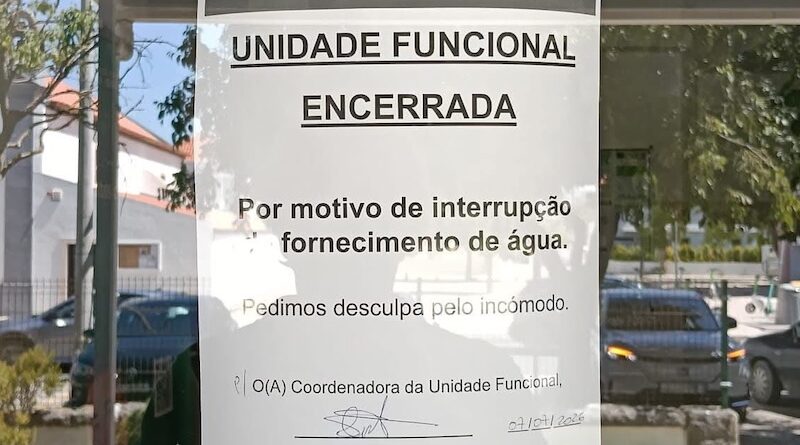 Centro de Saúde da Costa da Caparica encerrado devido a falta de água Centro de Saúde da Costa da Caparica encerrado devido a falta de água
