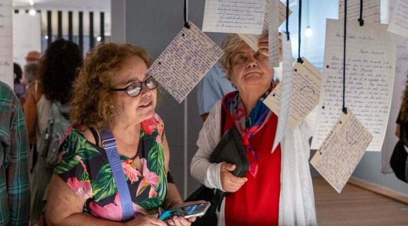Almada recorda 494 presos da ditadura através de cartas de amor e resistência
